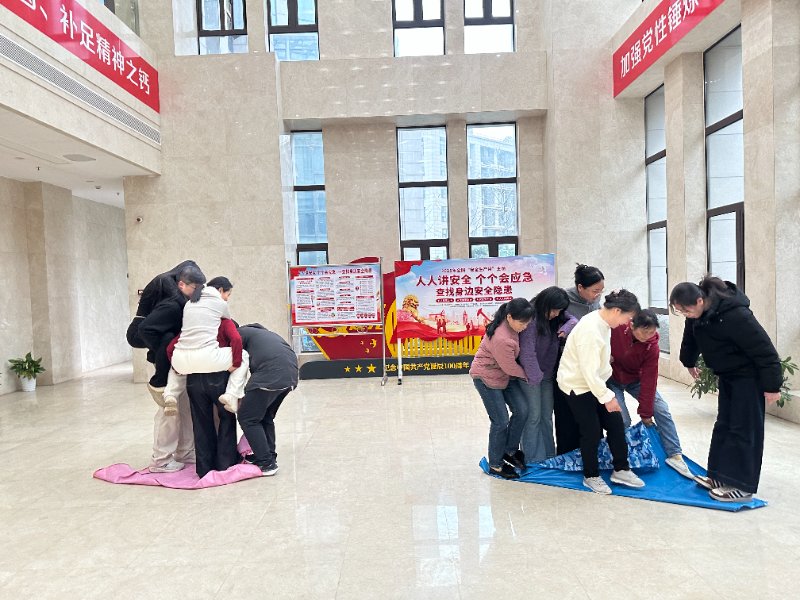 6390631839526460738881660 下载111800.jpg