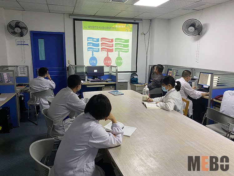 mg冰球突破豪华版(试玩)官方网站